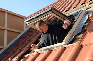 Pose de fenêtres de toit Velux à Senonnes